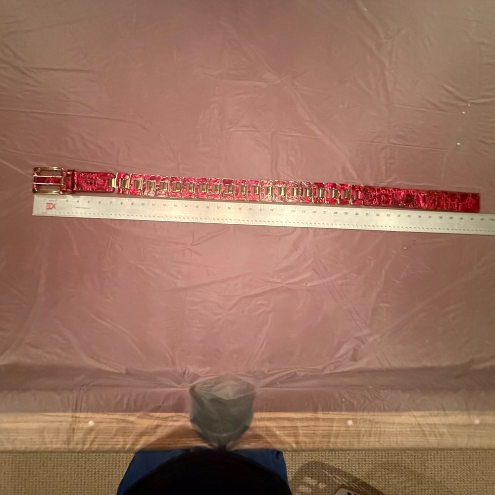 NWOT WCM Red/Gold Crocodile Embossed Leather Chain Belt Size Medium MSRP $225 - Picture 8 of 9